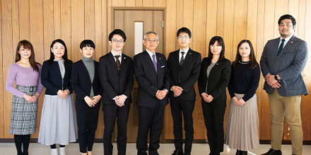 弁護士・スタッフの様子