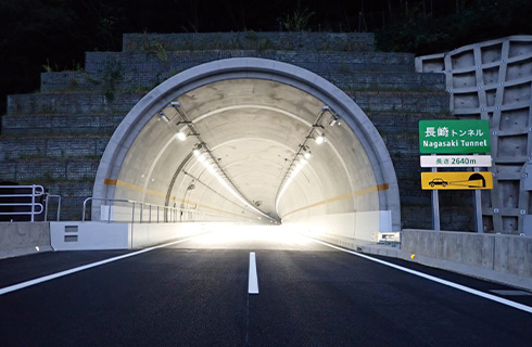 トンネル完成の様子
