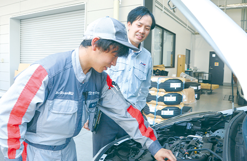 整備士への作業指示の様子