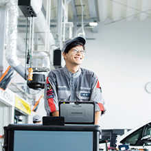 自動車の点検・整備の様子
