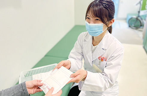 患者さんへの服薬指導の様子