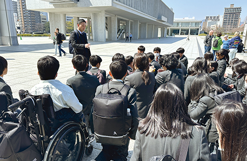 校外学習の引率の様子